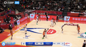  越投越自信！李添榮接連兩記三分強(qiáng)勢(shì)回應(yīng) 并重新拉開(kāi)比分！