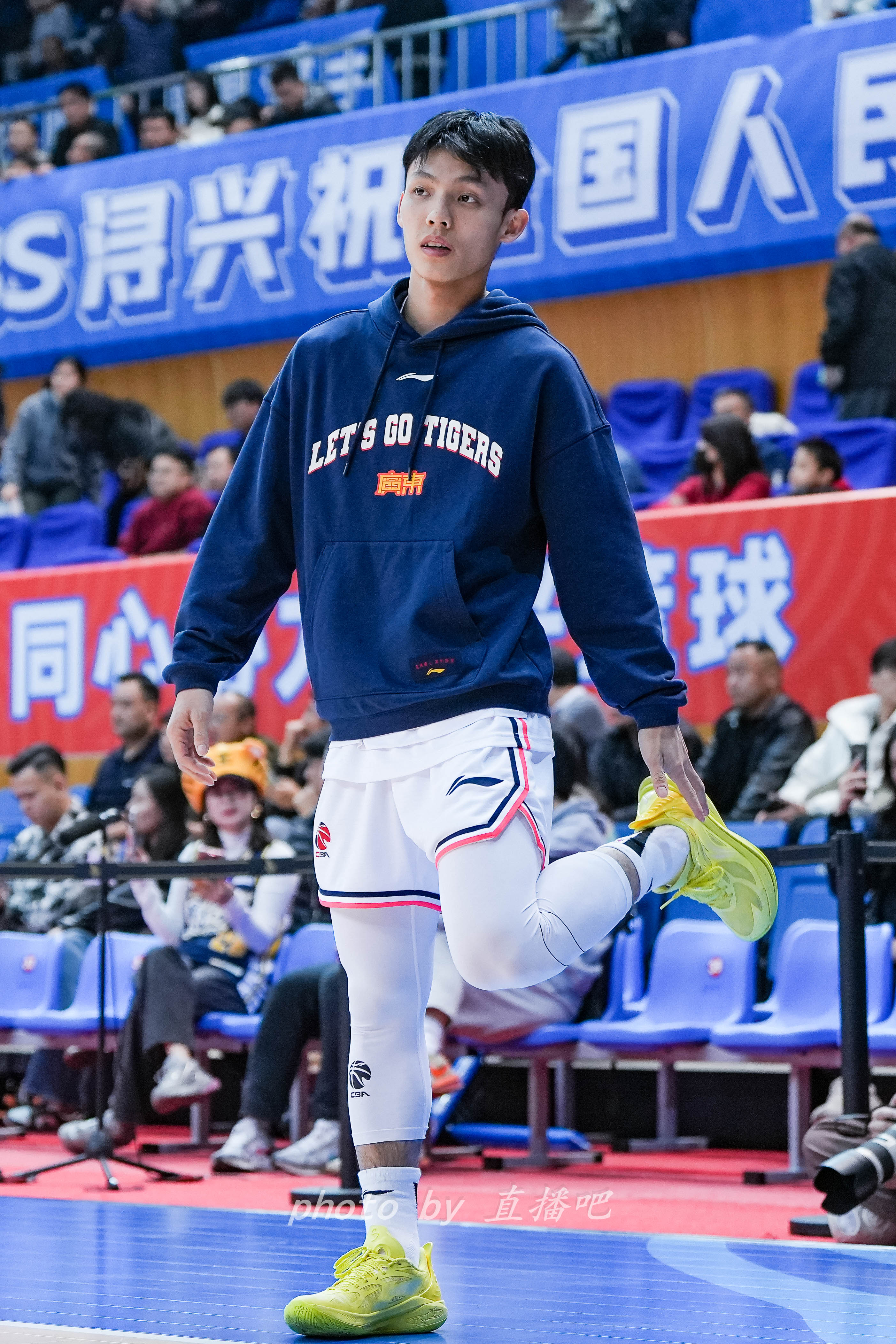  “控球中鋒”！徐杰這身體素質(zhì)有億點東西