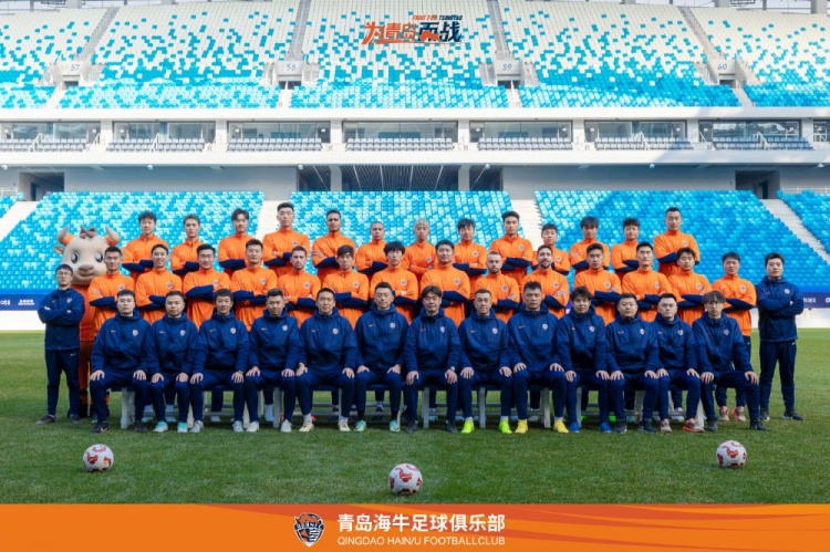  青島海牛一線隊(duì)名單：老將鄭龍、薩里奇坐鎮(zhèn)，金洋洋等新援在列