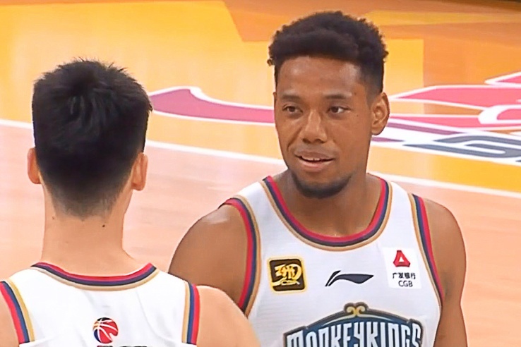  手感不錯(cuò)！祝銘震半場6中4&3記三分拿下11分4籃板