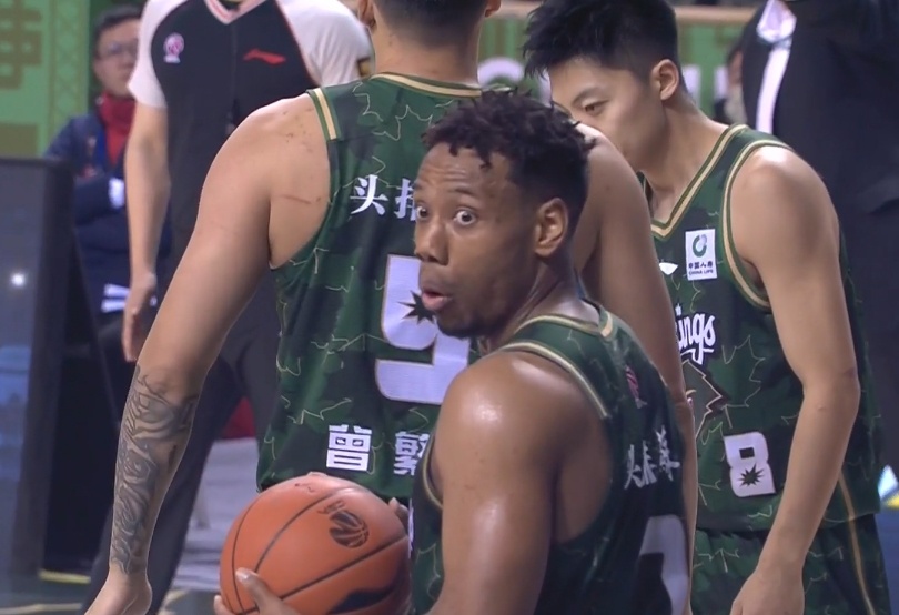  外線很準(zhǔn)！祝銘震6記三分拿下22分6籃板