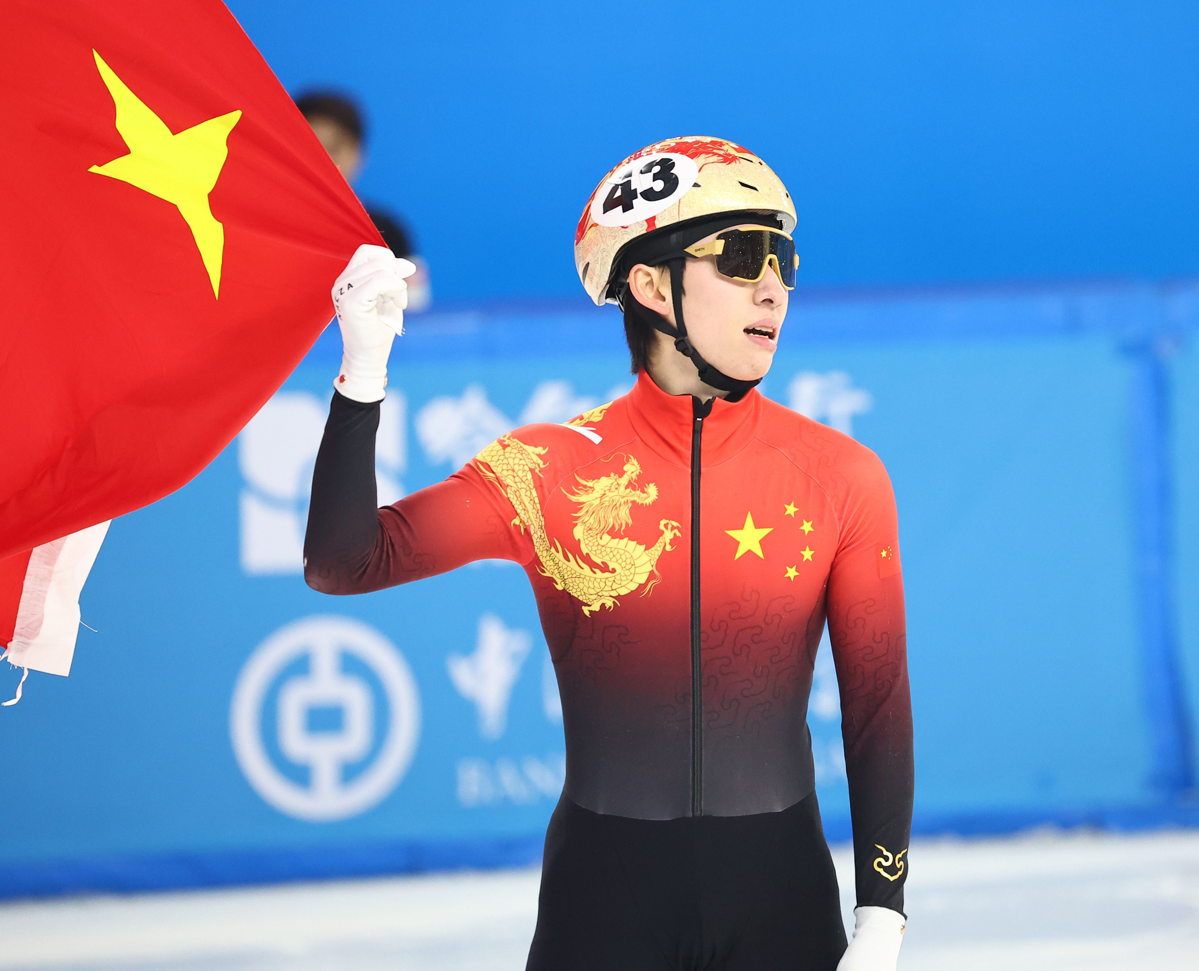  媒體人：中國冰雪歸化非常成功，但足球歸化花更多錢卻連水花都沒