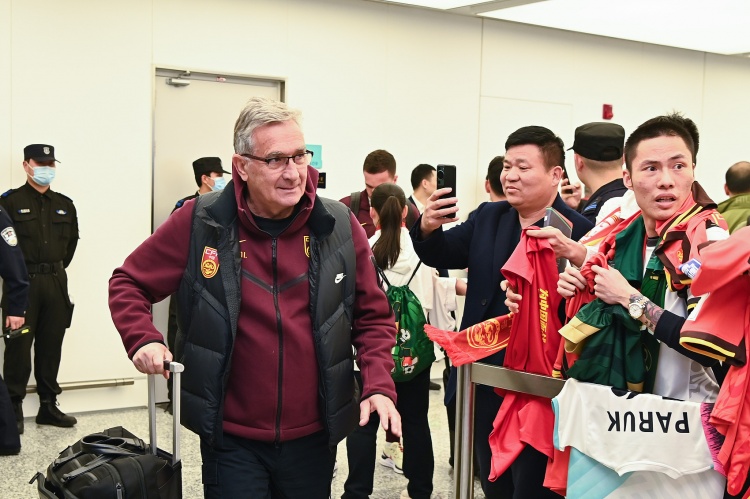  蘇媒：國足仍有爭第二希望，但真的不能再“守”下去了